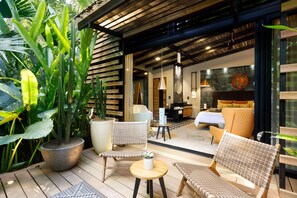 Dobbeltrom – deluxe, 1 kingsize-seng, hageutsikt | Hageutsikt