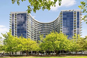 Exterior - Sky High Views in the Heart of Canberra (Canberra)