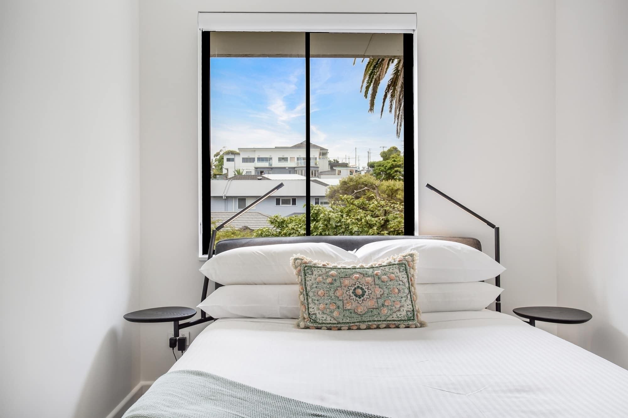 2 bedrooms, desk, iron/ironing board, WiFi