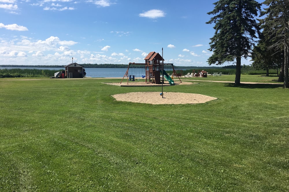 Cabin 2 Lakefront Screen Patio Family/Pet Friendly Dock Fishing Resort Amenities