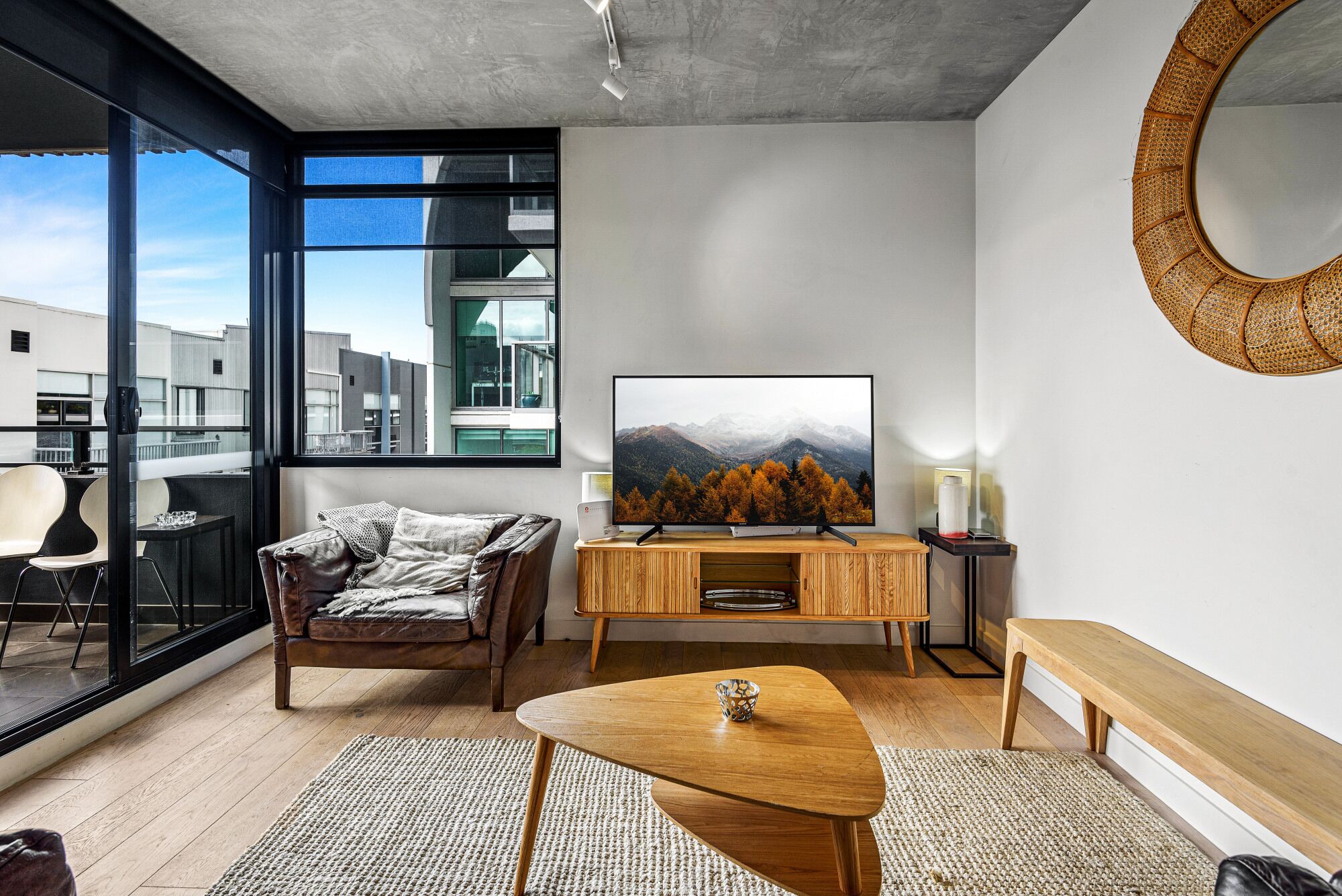 Minimalistic Prahran Apartment with Balcony