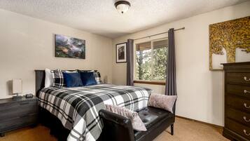 Townhouse | Seprai premium, selimut bulu angsa, tempat tidur bayi, dan Wi-Fi gratis