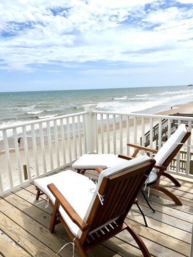 Oceanfront Luxury Awaits – “The Coconut” at 1238 New River Inlet Road