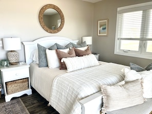 3 bedrooms, travel cot, WiFi, bed sheets