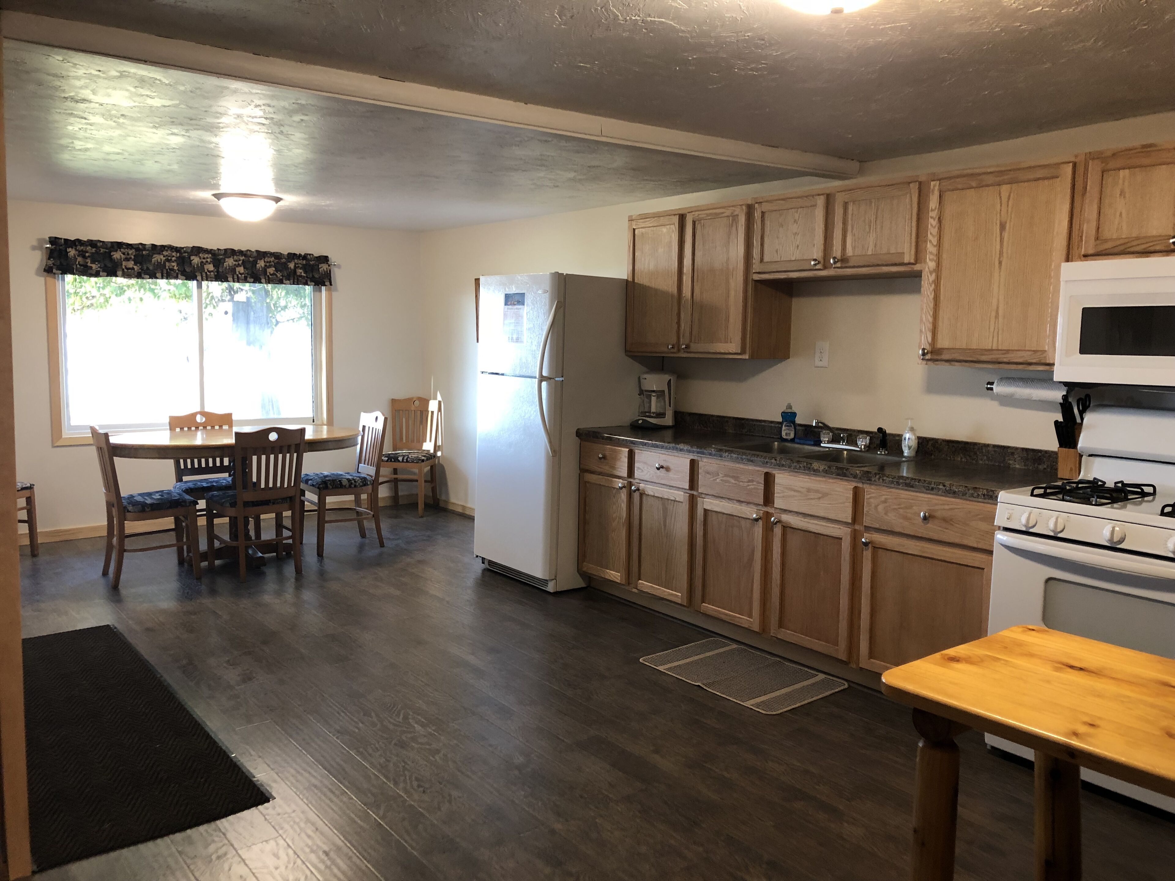 Cabin 1 Lakefront Screen Patio Beach Dock Resort Amenities Resort Amenities Fish