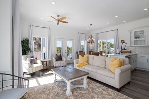 Interior - 114 E Lakeshore Dr The Sandcastle (Panama City Beach)