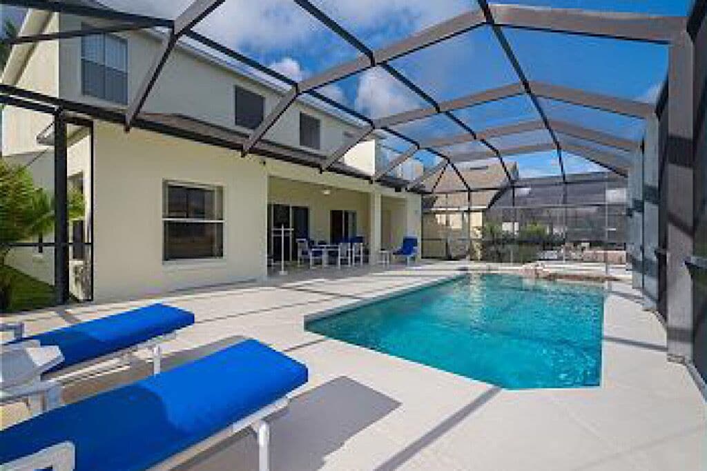 Beautiful 6 bed 6 bath villa with private pool &  spa