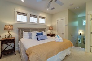 1 bedroom, free WiFi, bed sheets - Cute Little Cottage! Perfect Getaway! 2 Pools! Sleeps 4! (Santa Rosa Beach)
