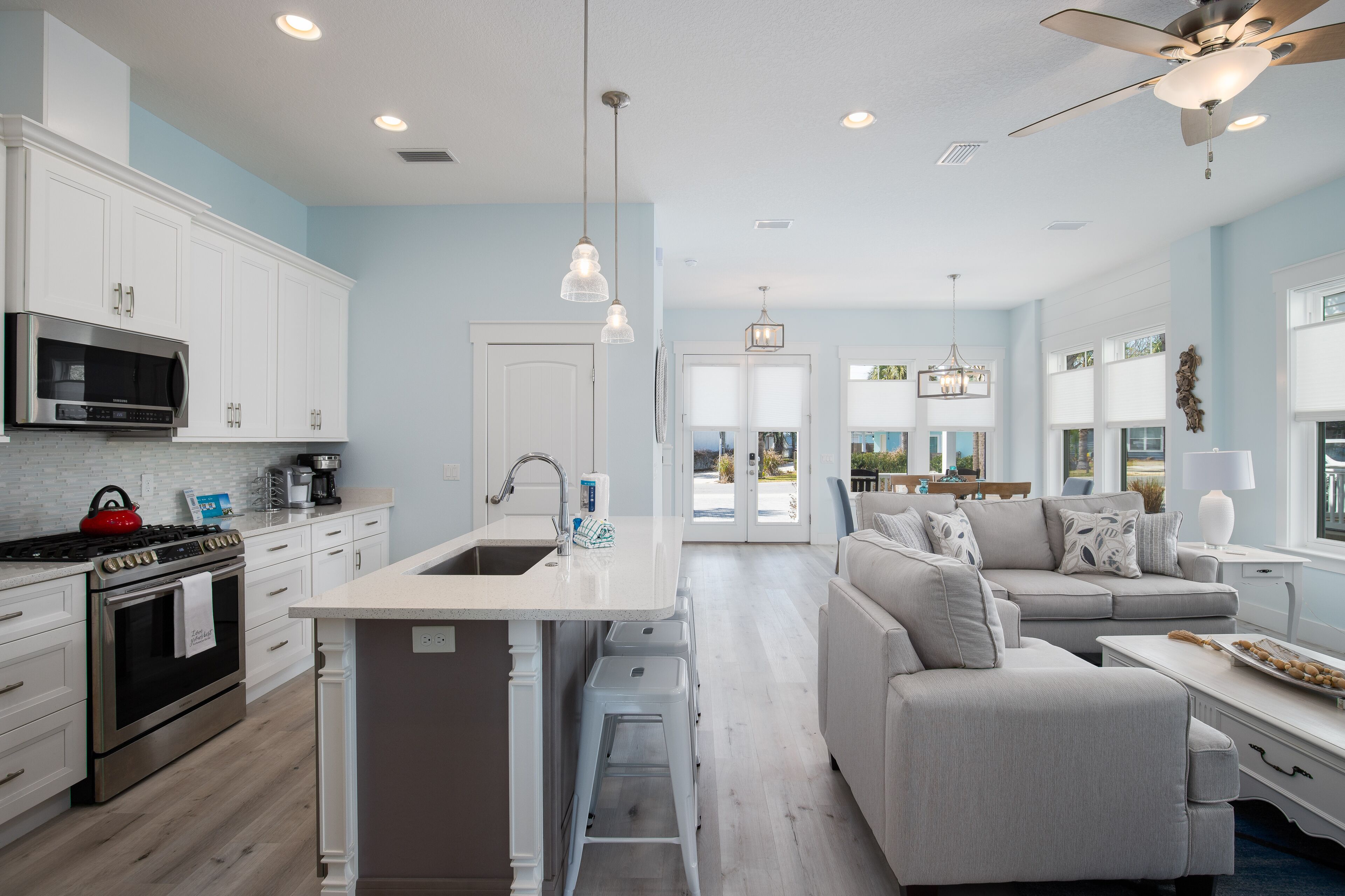 House, Multiple Beds | Private kitchen | Fridge, microwave, oven, stovetop