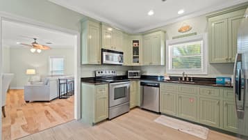 House, Berbilang Katil, Balcony | Dapur peribadi | Peti sejuk, ketuhar gelombang mikro, ketuhar, dapur