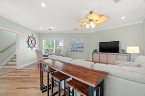 House, Multiple Beds, Balcony | Living area | 40-inch TV with digital channels - 104 Derondo St - Cs the Day (Panama City)