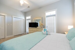 House, Multiple Beds, Kitchen, Beach View