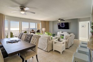 Dining - Amazing Views! Newly Listed! Family Friendly Unit! Resort Pools! (Panama City Beach)