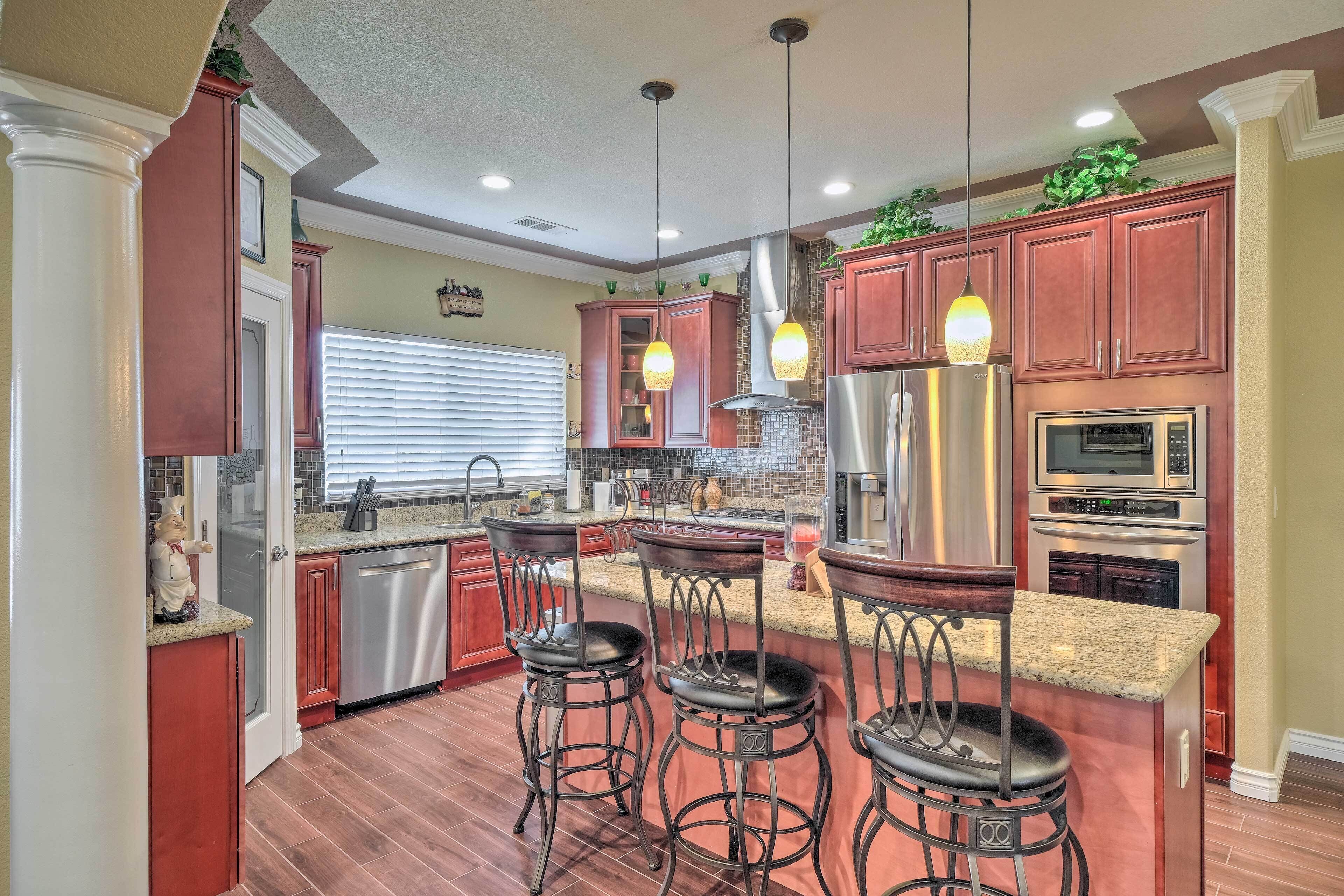 Manteca Home w/ Gated Yard ~ 2 Mi to Downtown