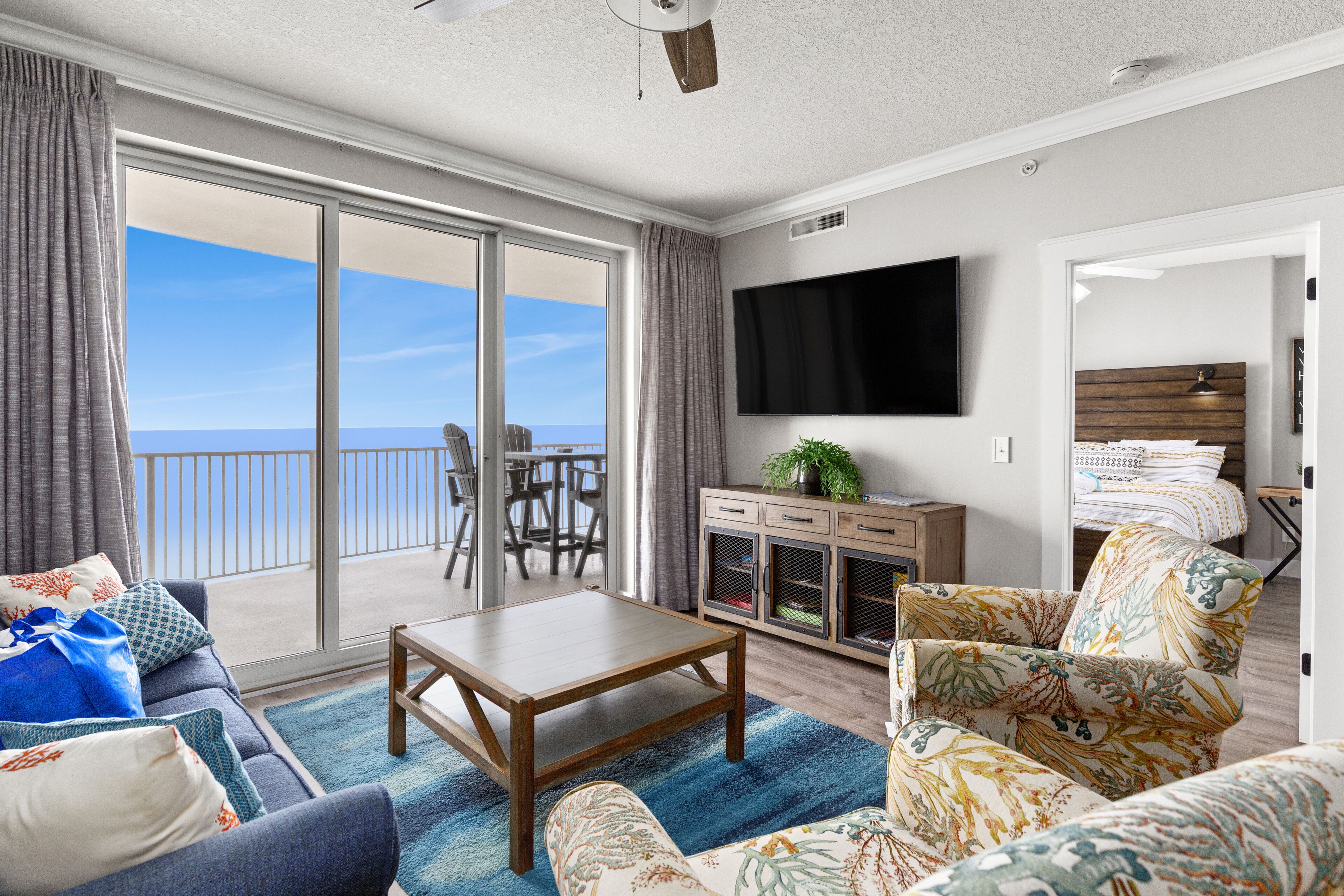 Condo, Multiple Beds, Balcony, Ocean View | Living area
