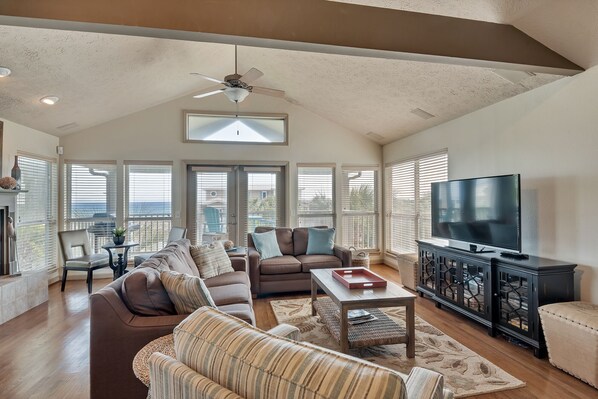 40-inch TV with digital channels - 178 Pelican Cir 30awesome (Panama City Beach)