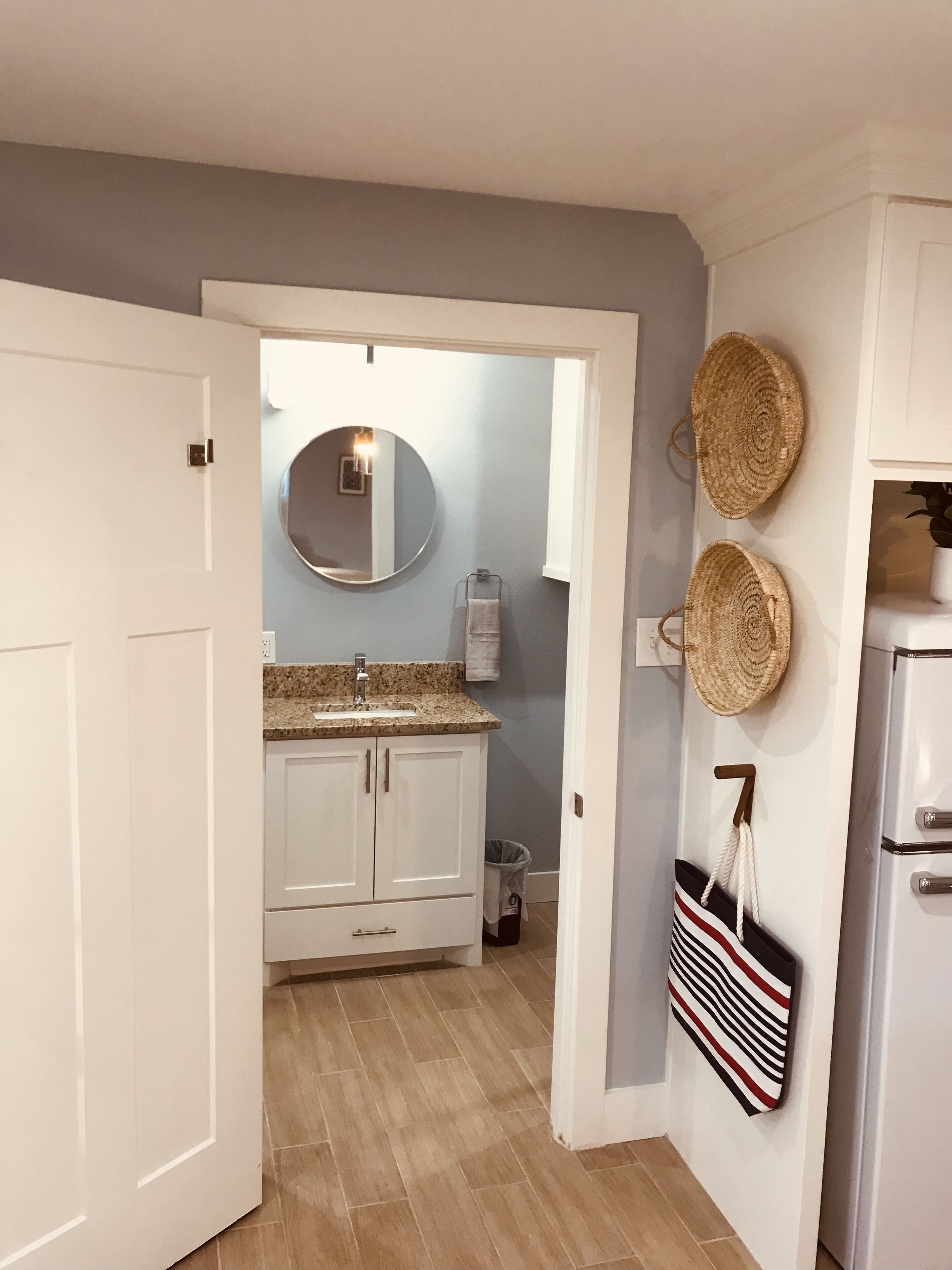 Hidden Gem "Yellow Door Cabana"