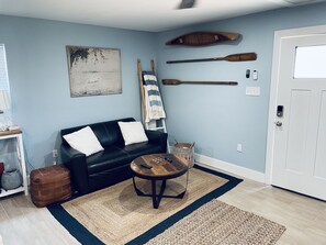 Smart TV - Hidden Gem "Yellow Door Cabana" (Galveston)