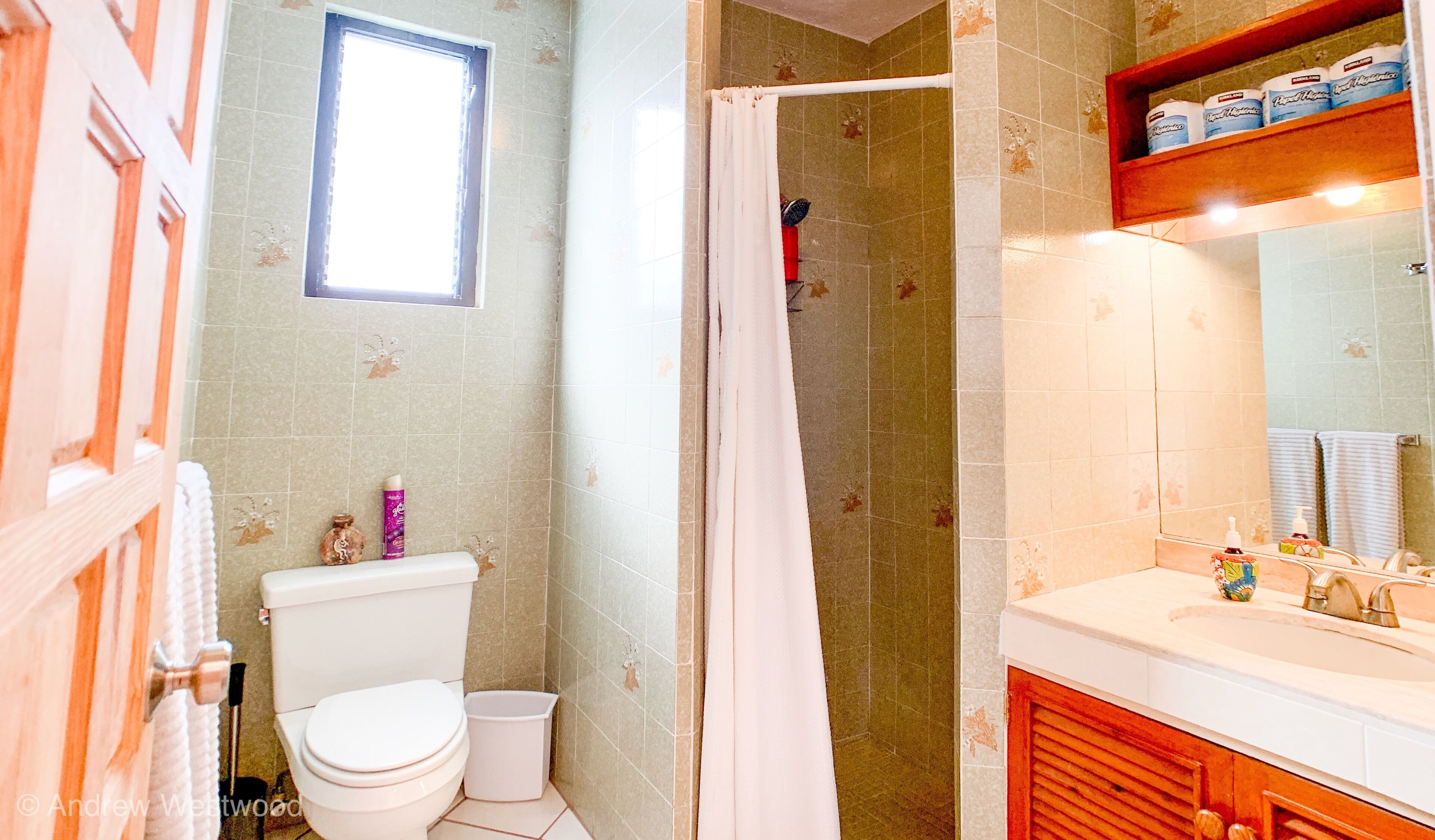 Stunning cove beach in safe & beautiful community!