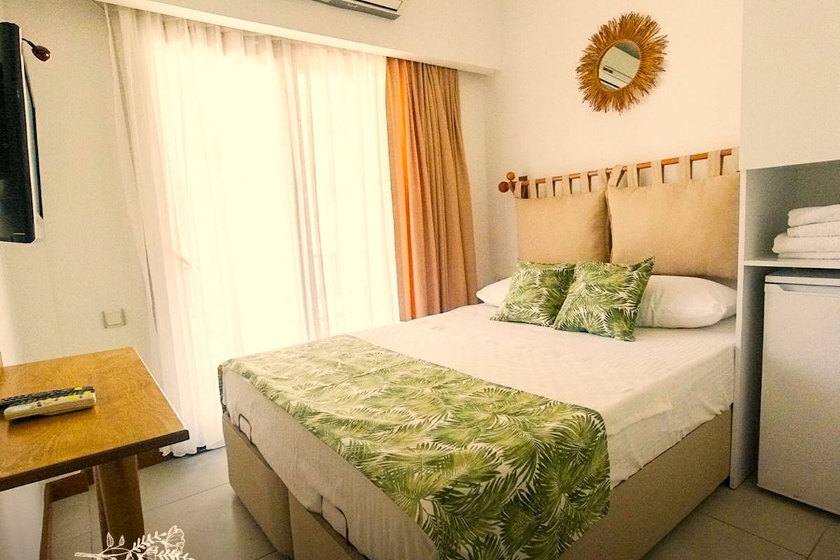 1 bedroom, premium bedding, free WiFi, bed sheets