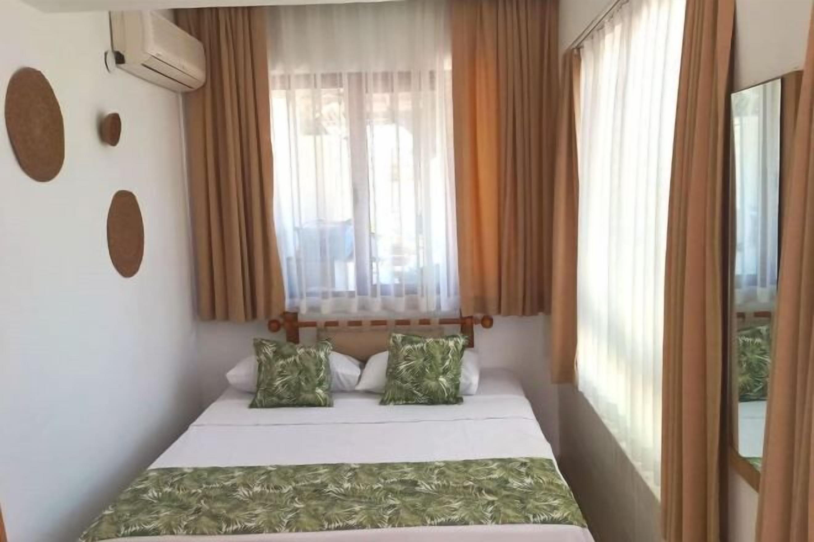 Premium bedding, free WiFi, bed sheets