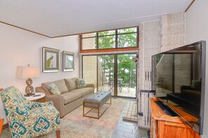 Fernseher, Kamin, Videospiele