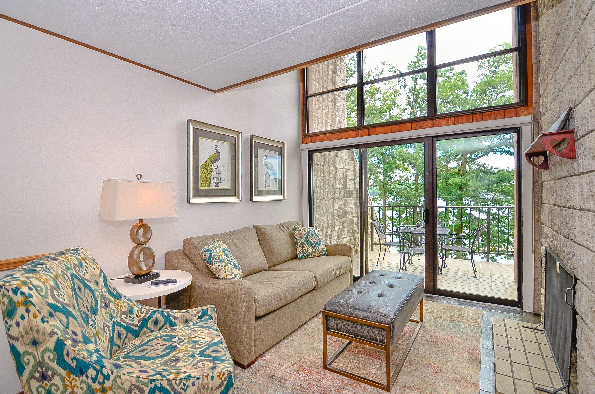 Will O' The Wisp 305E: Lakefront 3 Bedroom Condo with 3 Baths, Sleeps 8, Free WI