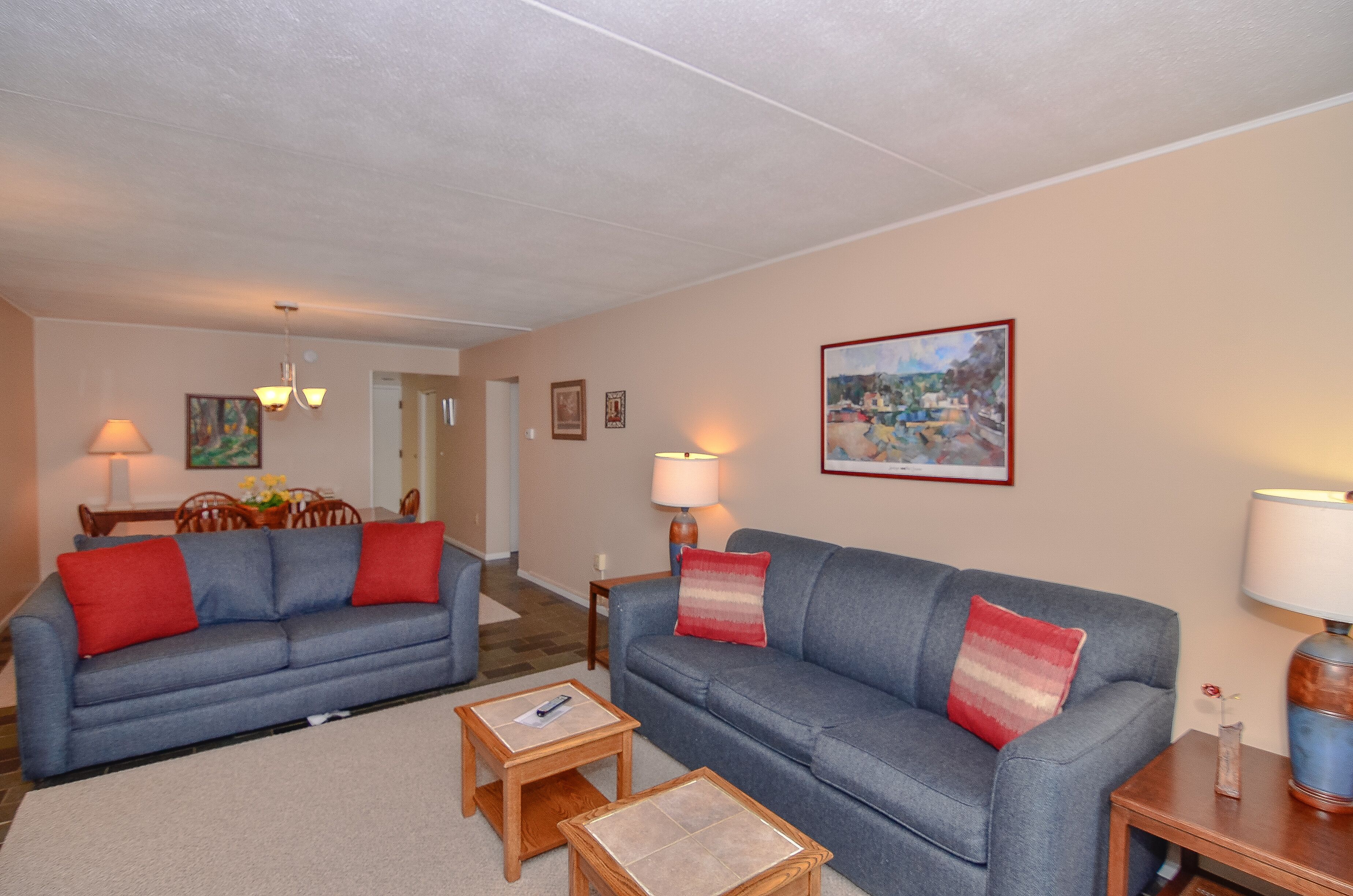 Will O' The Wisp 309B: Lakefront One Bedroom Condo, Queen Beds, Fireplace!