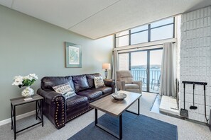 TV, peis, videospill og DVD-spiller