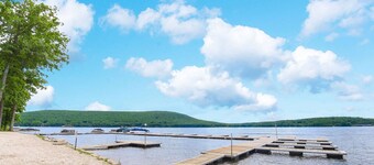 Will O' The Wisp 706H: Top Lakefront Panoramic View Condo, Sleeps 4, Free WIFI!