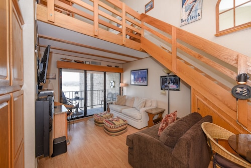 Will O' The Wisp: 706H Studio Loft/One Bath