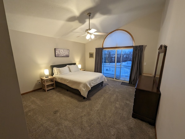 3 bedrooms, free WiFi, bed sheets