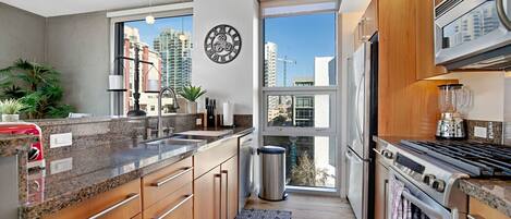 Fridge, microwave, oven, stovetop