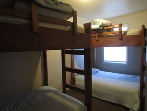 10 bedrooms, free WiFi
