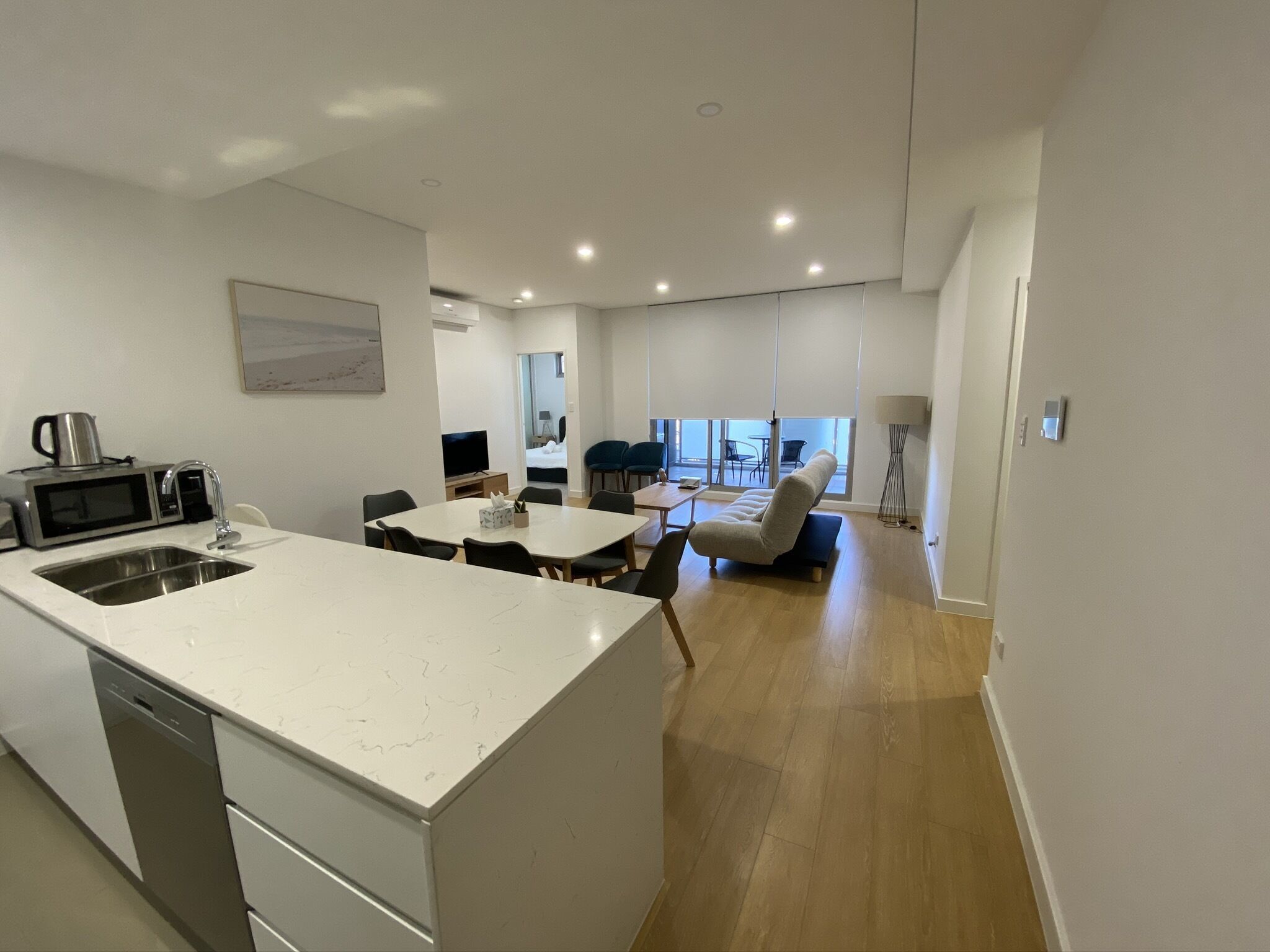 Modern two bedroom apartment/shops/trains