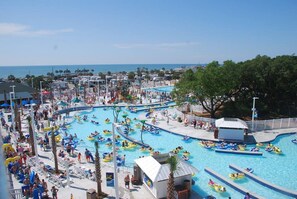 Piscine couverte, piscine extérieure