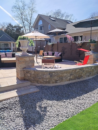 Spacious Hamptons Apartment.

- New Pool House Available See Listing ID- 2719927