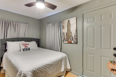 Cozy Livingston House w/ Fenced Yard + Patio!