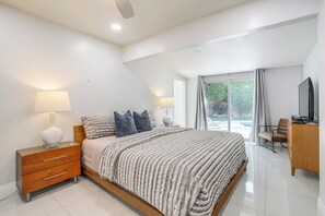 4 slaapkamers, een bureau, een strijkplank/strijkijzer, internet