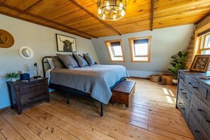 4 bedrooms, iron/ironing board, free WiFi, bed sheets