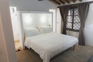 4 camere, ferro/asse da stiro, Wi-Fi, lenzuola