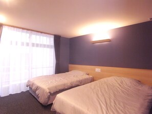 2 bedrooms, desk, free WiFi, bed sheets