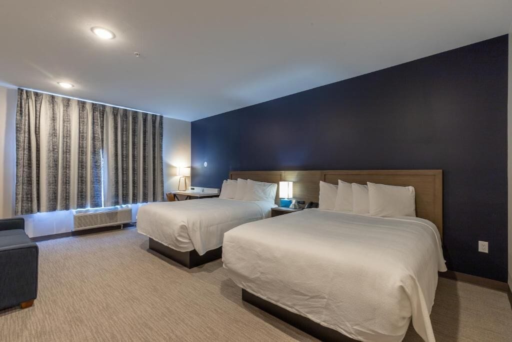premium room | 1 bedroom, memory-foam beds, desk, laptop workspace