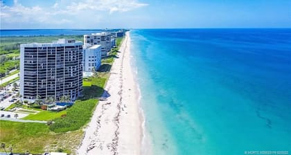 2 bdr on Water 1142 Nettles Blvd, Island Resort: Piers for 32 ft boat, hot tubs