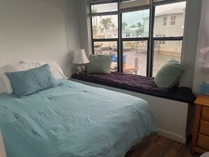 2 bedrooms, desk, free WiFi, bed sheets - 2 bdr on Water 1142 Nettles Blvd, Island Resort: Piers for 32 ft boat, hot tubs (Jensen Beach)