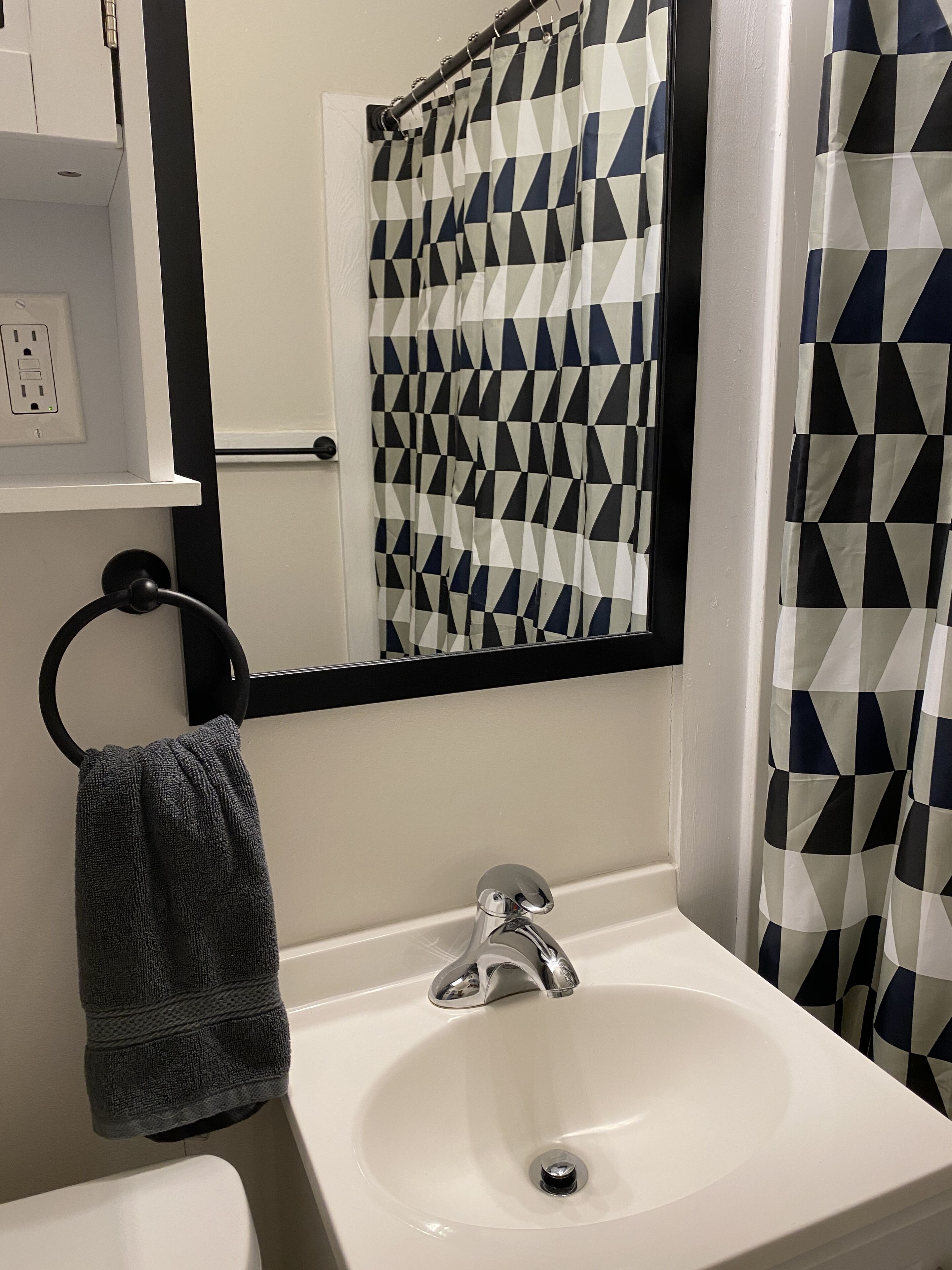 Cute & Cozy 3BR/1BA - Only 10 mins to Downtown Charleston!