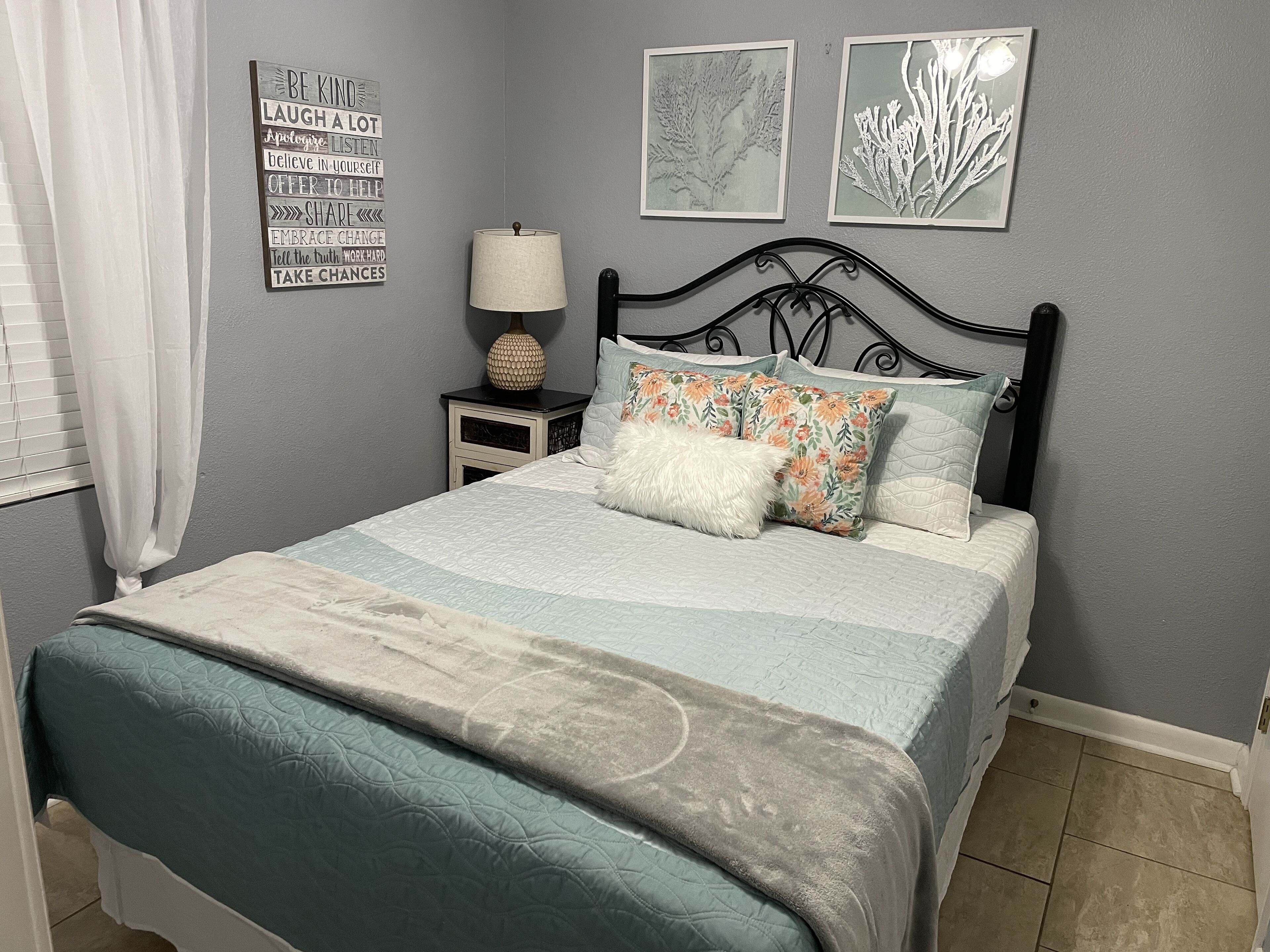 BEACHFRONT Low Density 2br Condo w/ Sleeper Sofa & Heated Pool Near Attractions