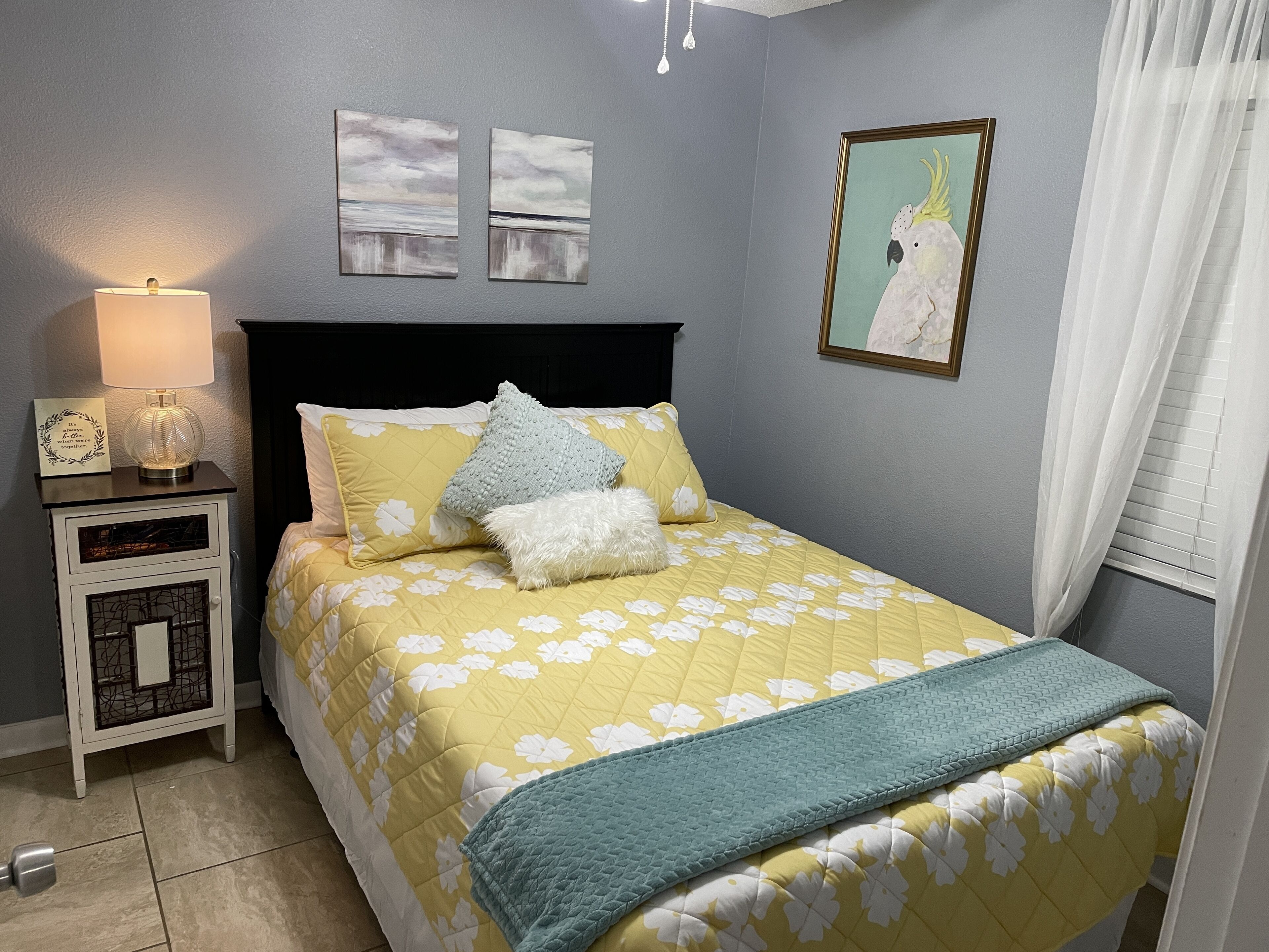 BEACHFRONT Low Density 2br Condo w/ Sleeper Sofa & Heated Pool Near Attractions