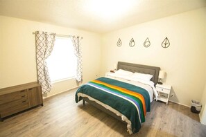 3 bedrooms, free WiFi, bed sheets - Little Woods Outpost | Wifi, AC, Hot tub (Randle)