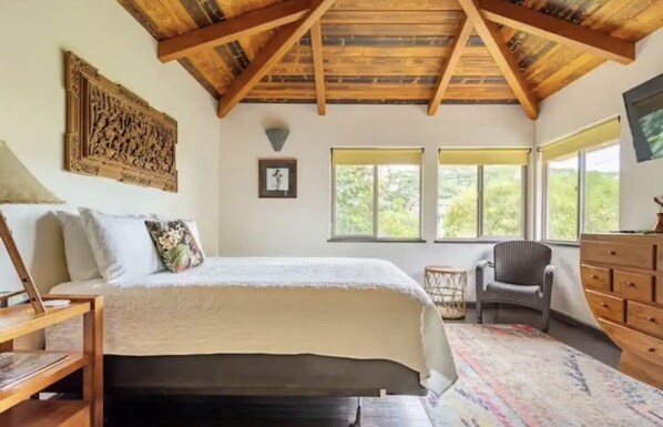1 bedroom, travel cot, free WiFi, bed sheets